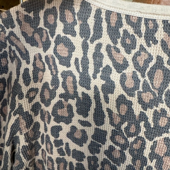 Splendid cheetah print thermal - Picture 6 of 6